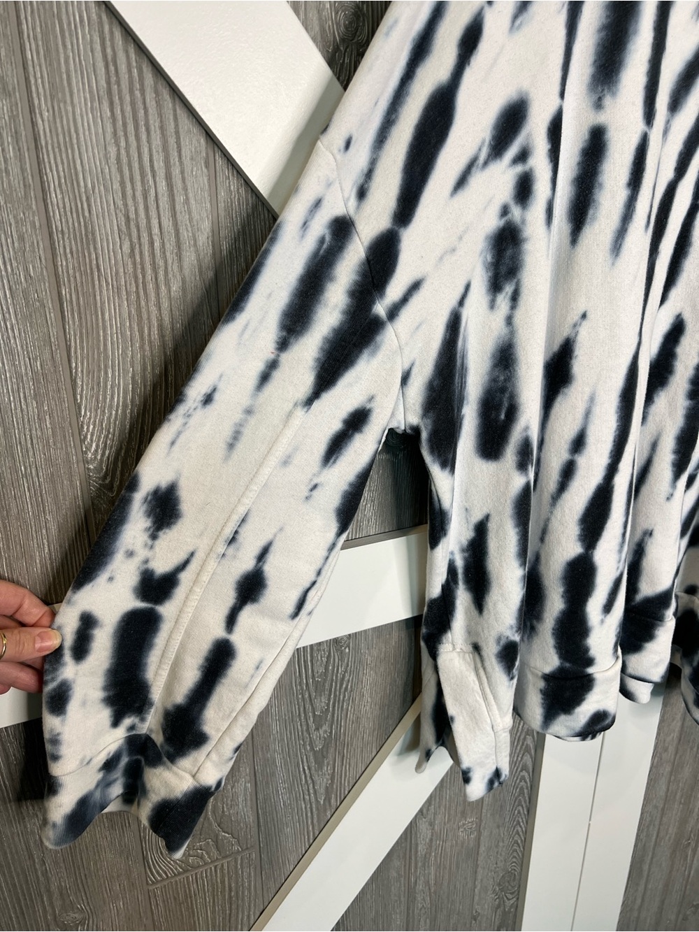 354. Zella Coastal Tie Dye Crewneck Sweatshirt 3x - Picture 4 of 7